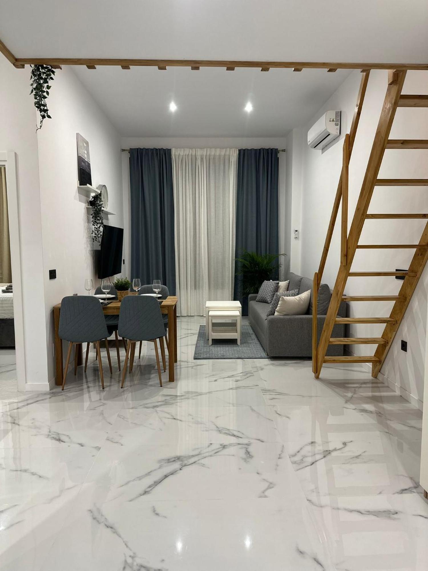 Mark Suite B8 Fuengirola Bagian luar foto