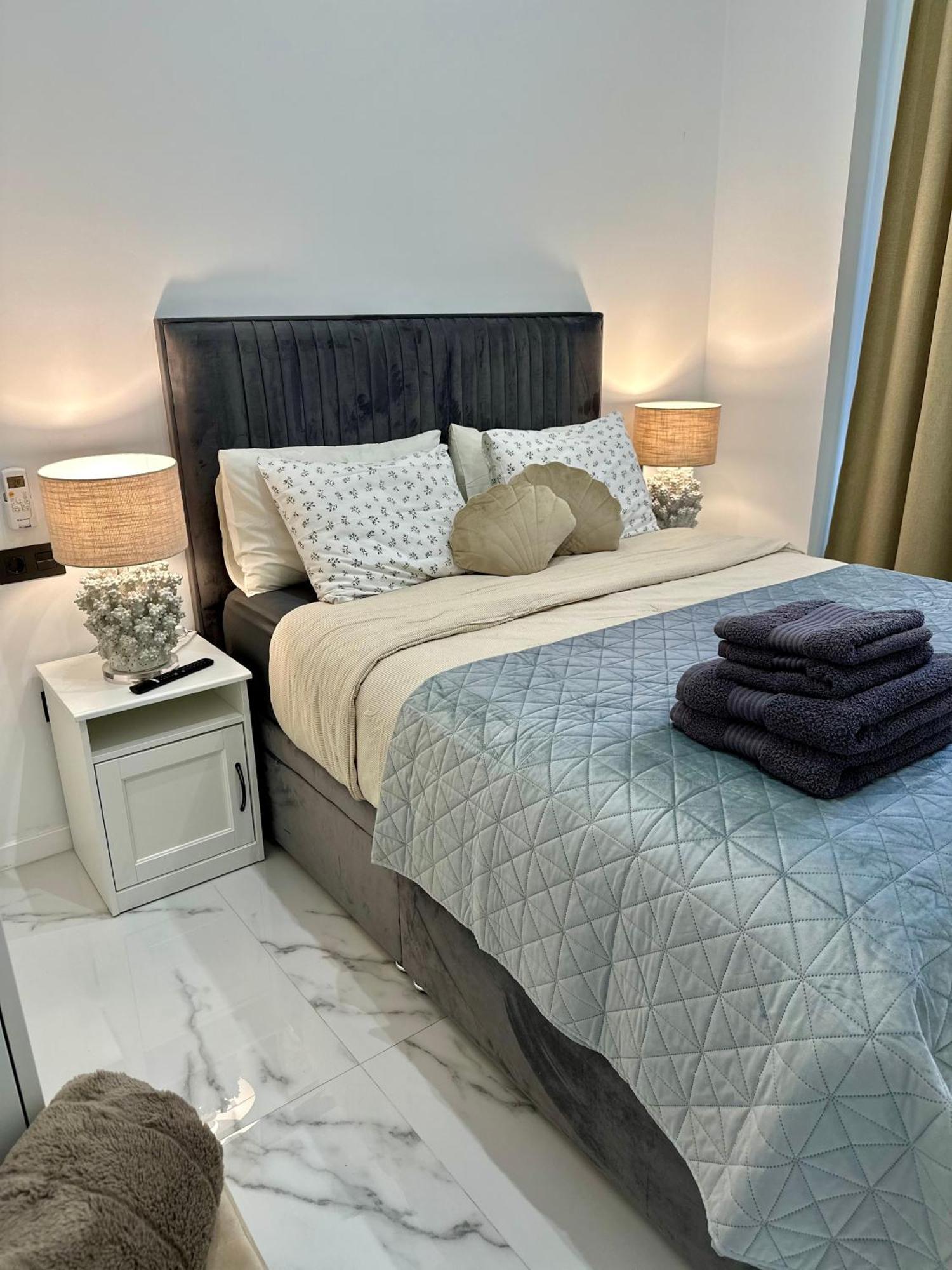 Mark Suite B8 Fuengirola Bagian luar foto